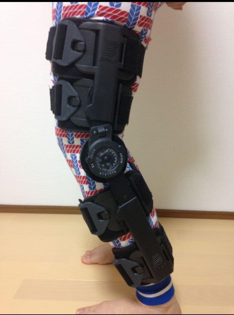 膝用装具　Breg T Scope ブレグTスコープ術後膝サポーター　1個