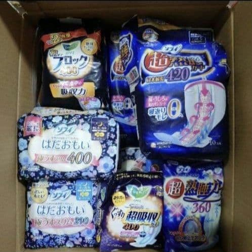 大量まとめ売り　生理用ナプキン　クリニクス　朝まで超安心　超熟睡極上フィット有り