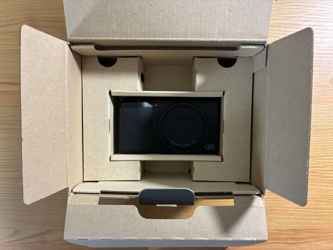 RICOH GR III デジタルカメラ + アクセサリーセット