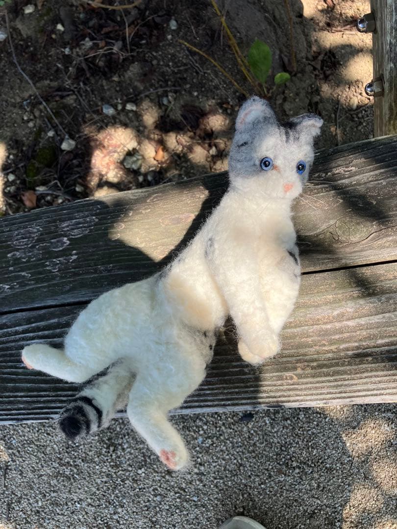 羊毛フェルトの猫人形