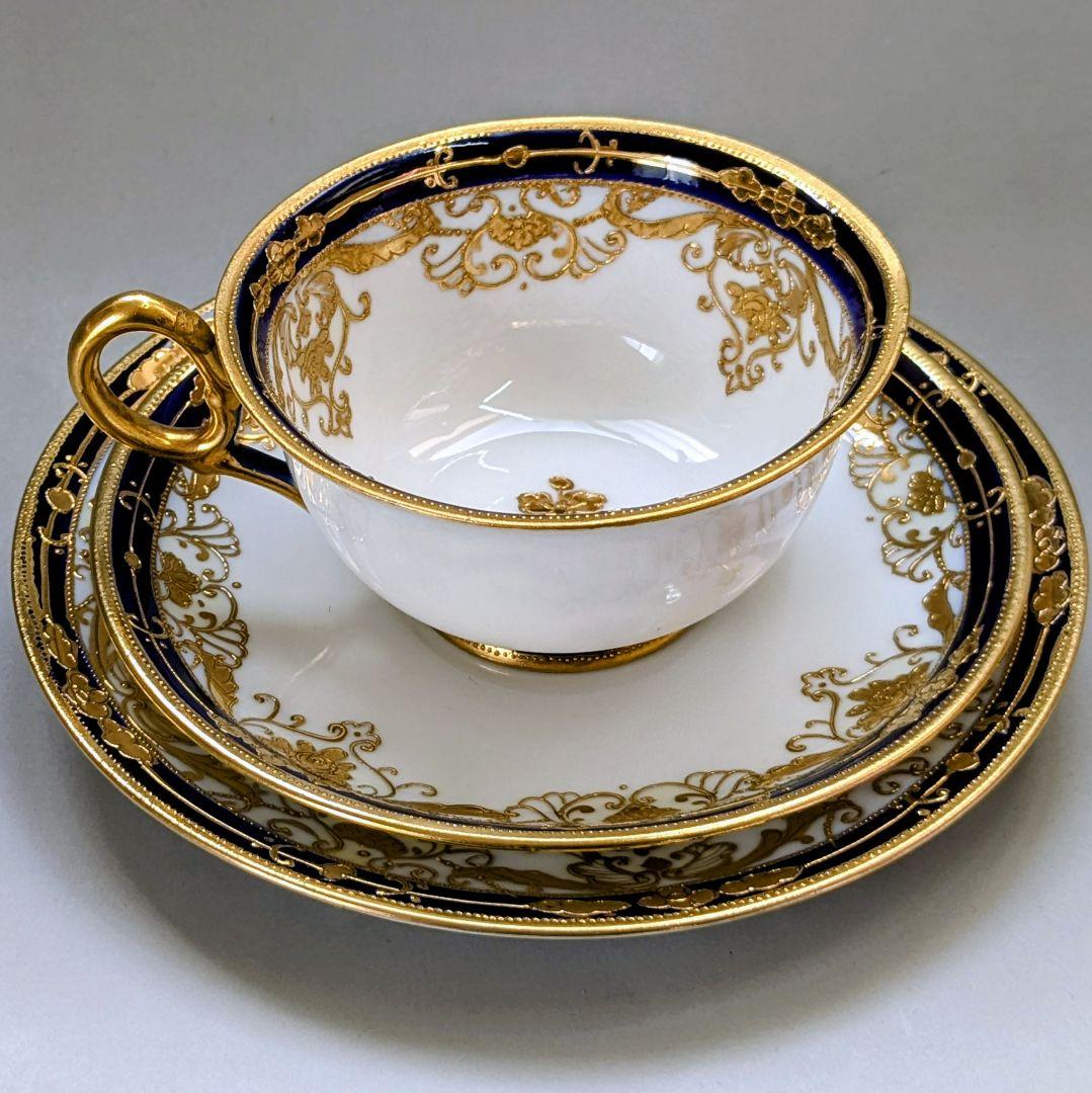 オールドノリタケ銘品　金盛上藍帯連鎖装飾紋　カップ＆ソーサー＆プレート　トリオ