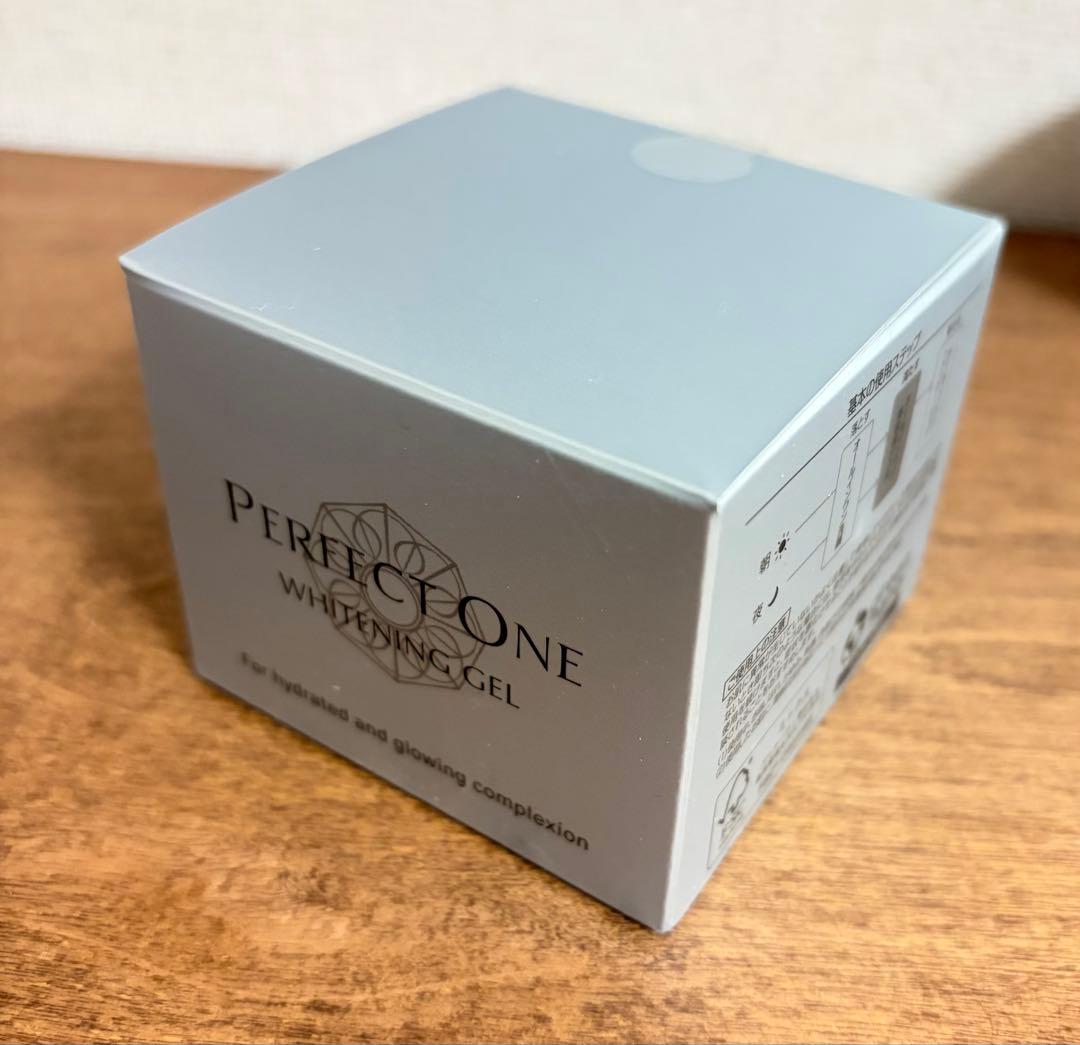 パーフェクトワン薬用ホワイトニングジェル　開封済み+新品2個&クレンジングミニ