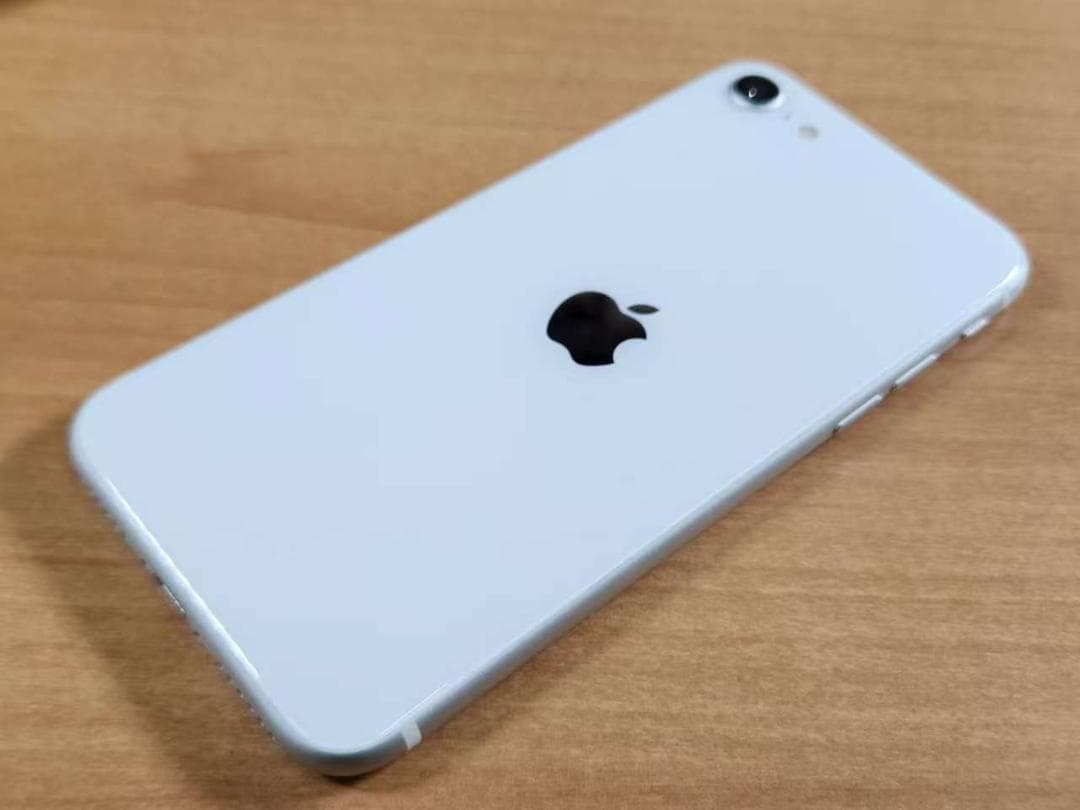 031900B iPhone SE A2296 64GB 第2世代