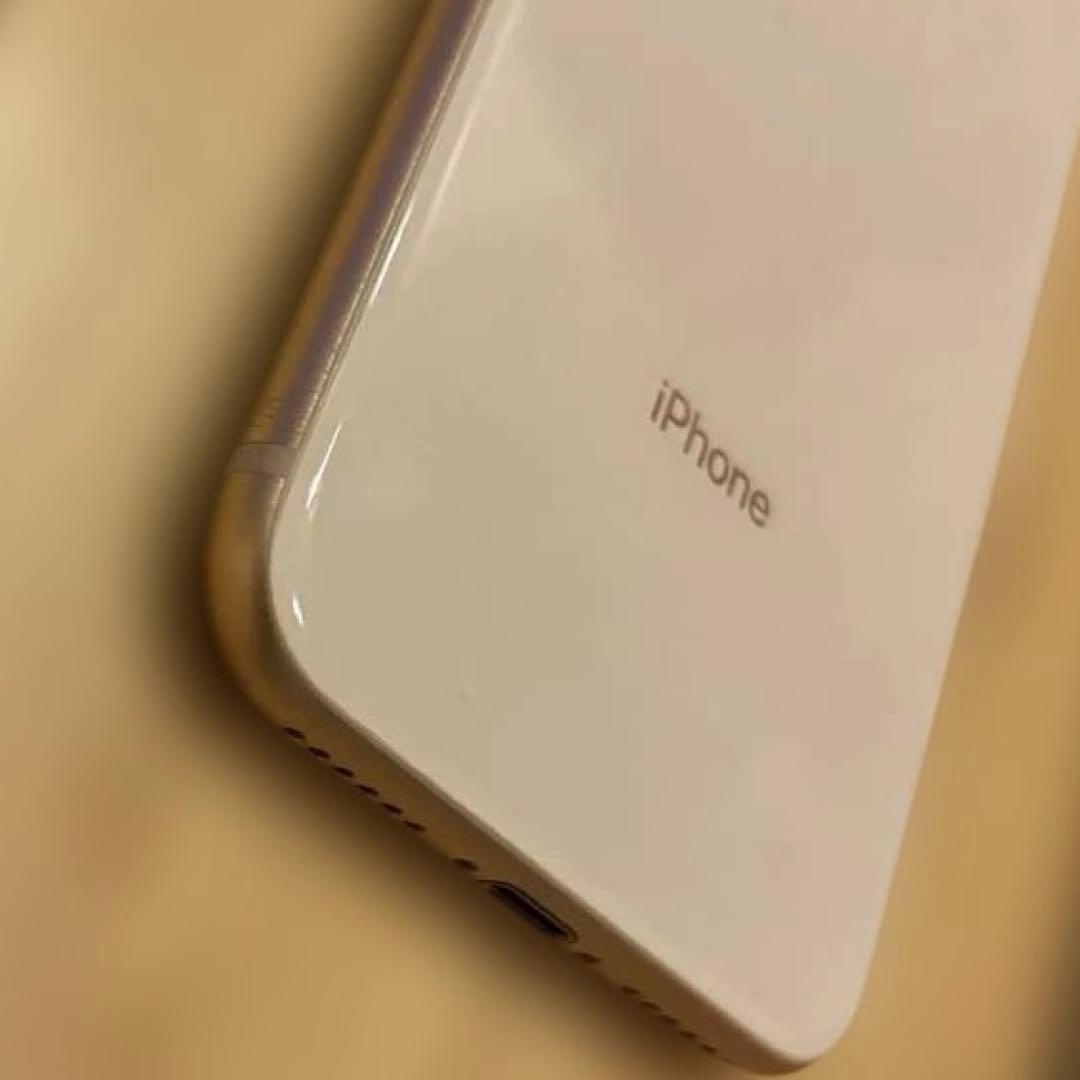 美品✨iPhone8⭐︎64GB 本体