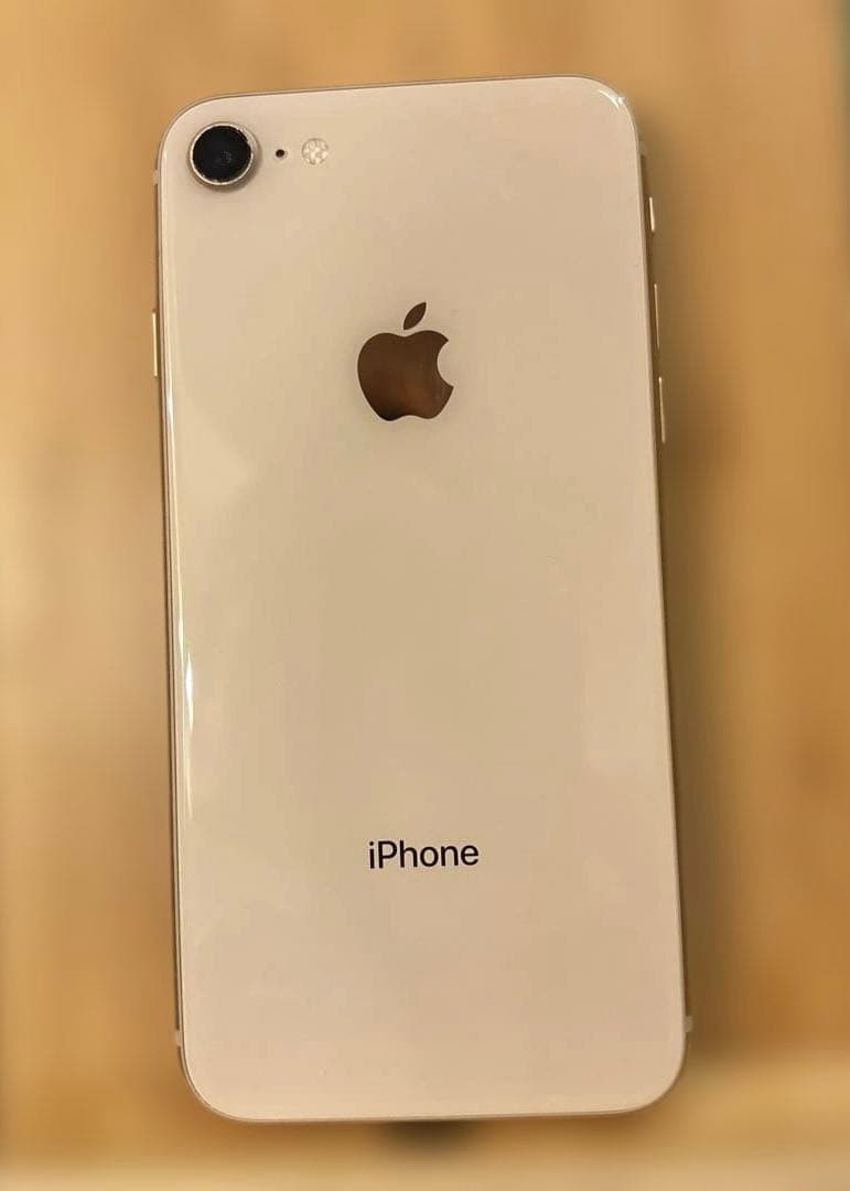 美品✨iPhone8⭐︎64GB 本体