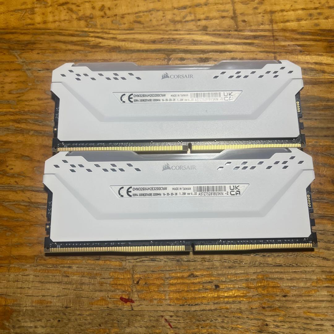 PCメモリ　コルセアDDR4-3200 16GBx2+ダミーメモリ計4枚セット
