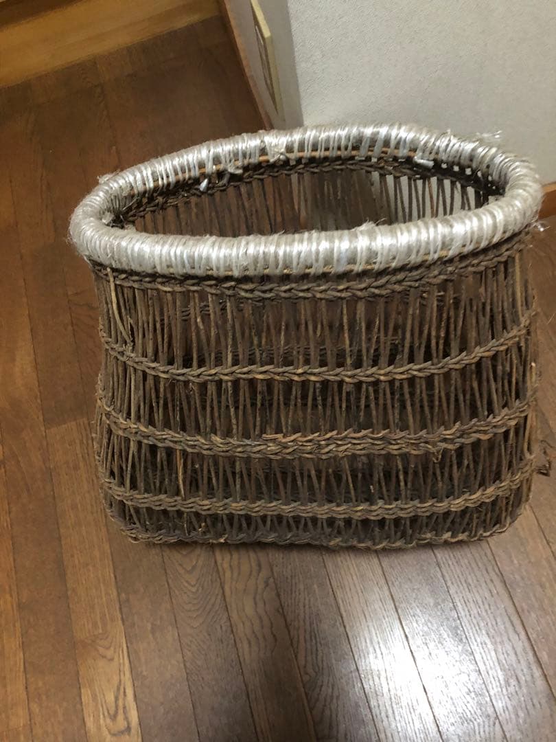 あけびの蔓かご　農具　古道具　手作り　花入れ　オブジェ　傘入れ　お値引き