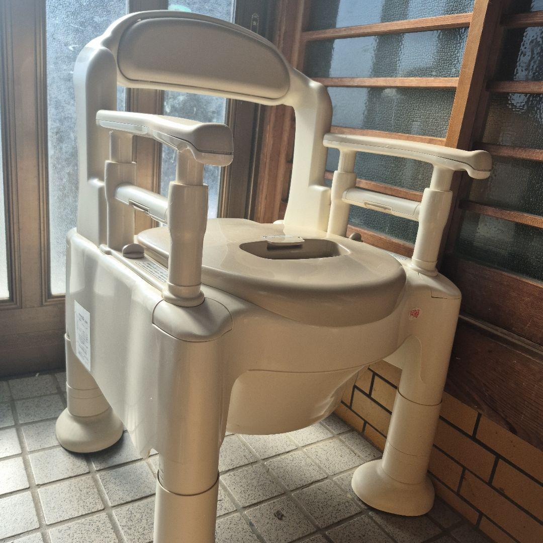 安寿ポータブルトイレ 　美品　介護　介助