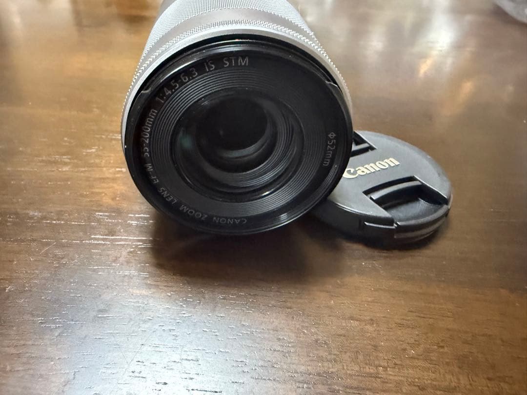 Canon EOS M100 ミラーレスカメラ　ダブルズームきっか