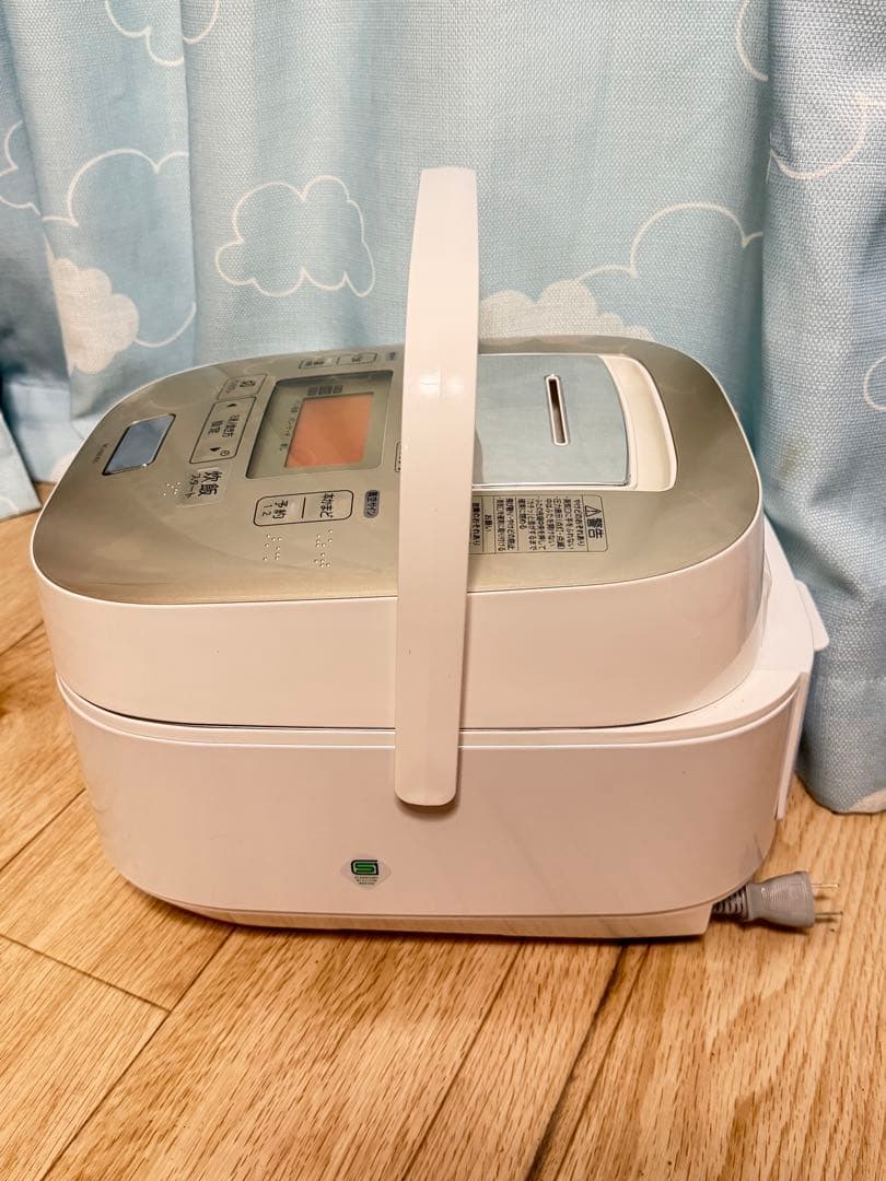 東芝 真空圧力IH炊飯器 RC-10VXE1 /5.5合 ほぼ未使用