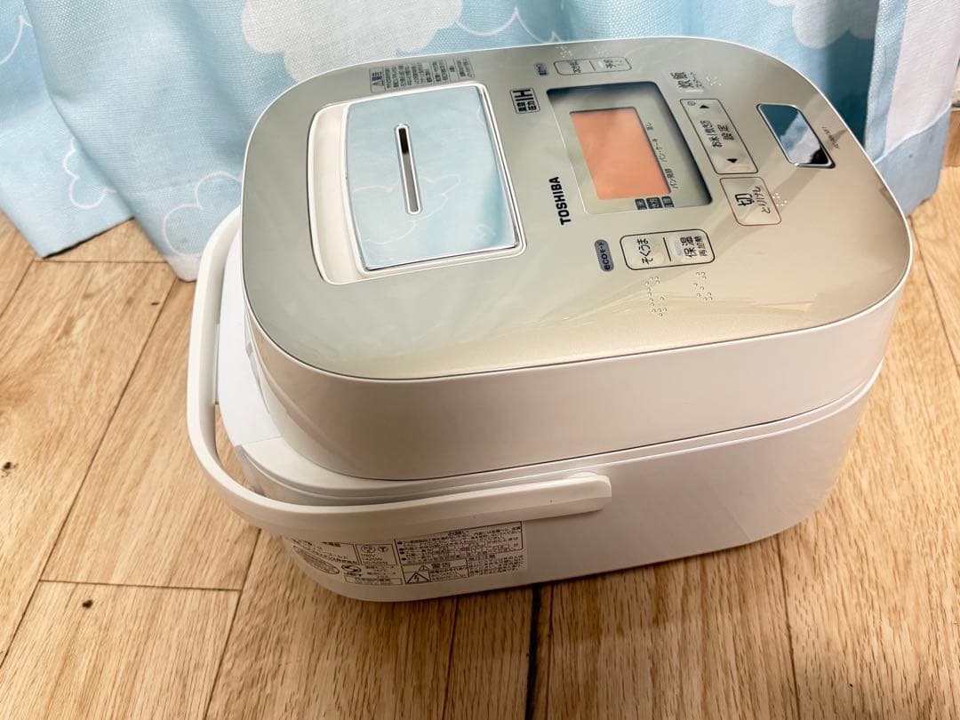 東芝 真空圧力IH炊飯器 RC-10VXE1 /5.5合 ほぼ未使用