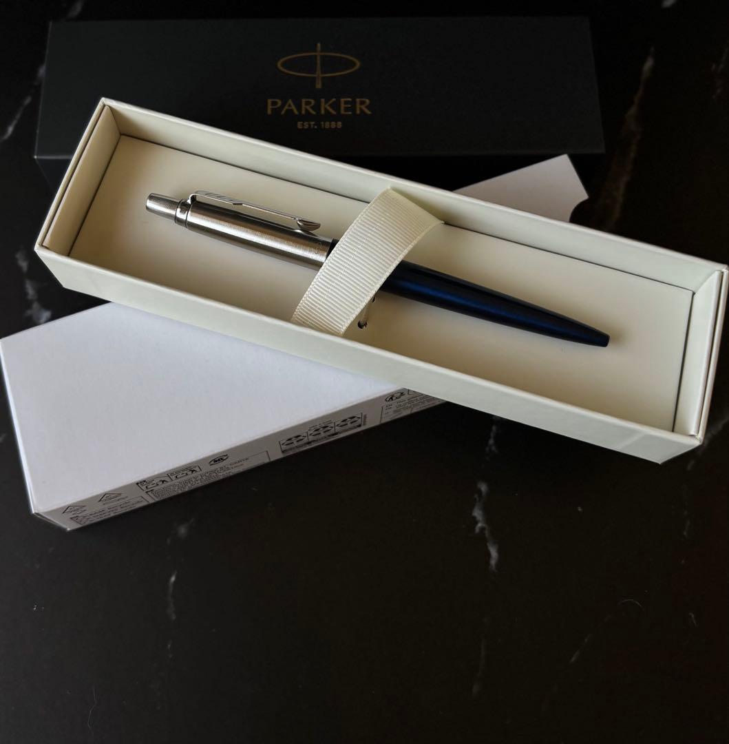 英国王室御用達、高級筆記具PARKER のボールペン
