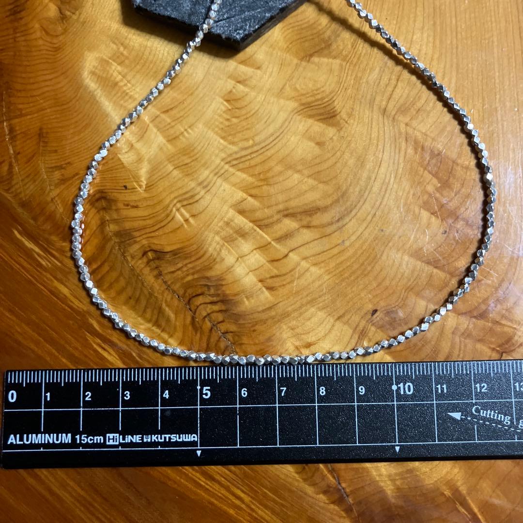 カレンシルバー　ランダムカットビーズ2mm