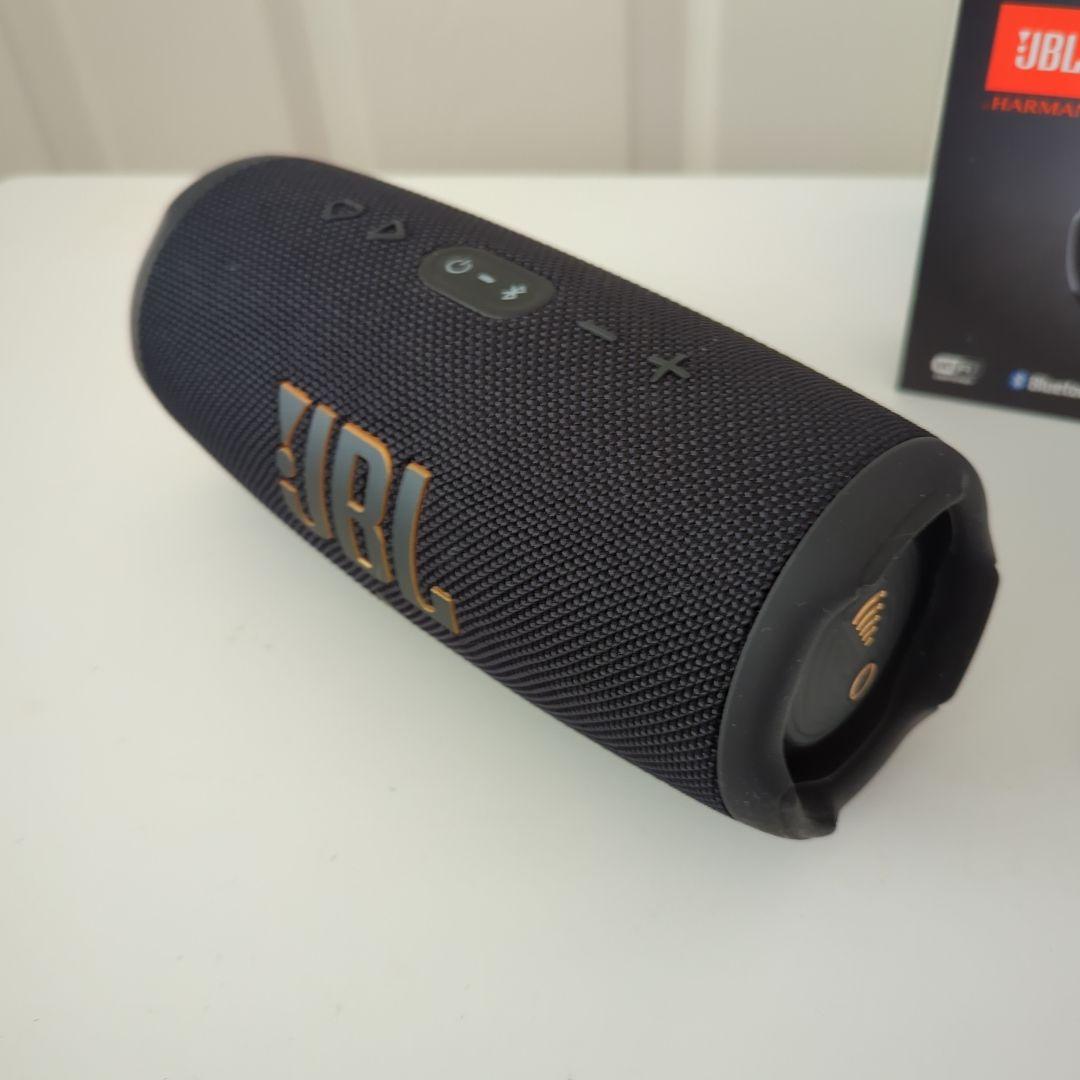 JBL Charge 5 Wi-Fi スピーカー