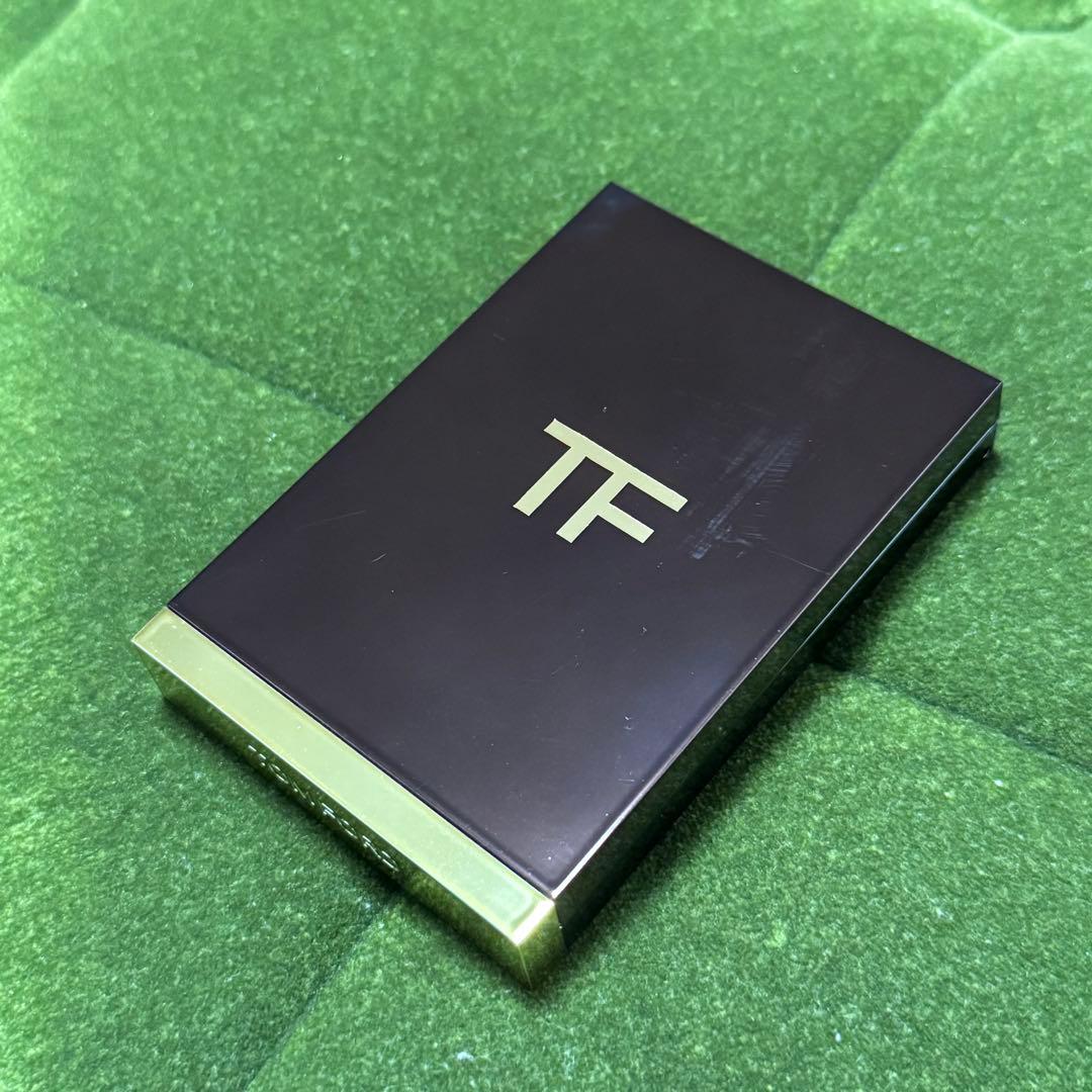 TOM FORD BEAUTY アイカラークォード 28 ドゥ ラ クレーム