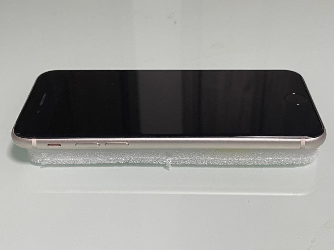 iPhone SE 第三世代 64GB バッテリー100%