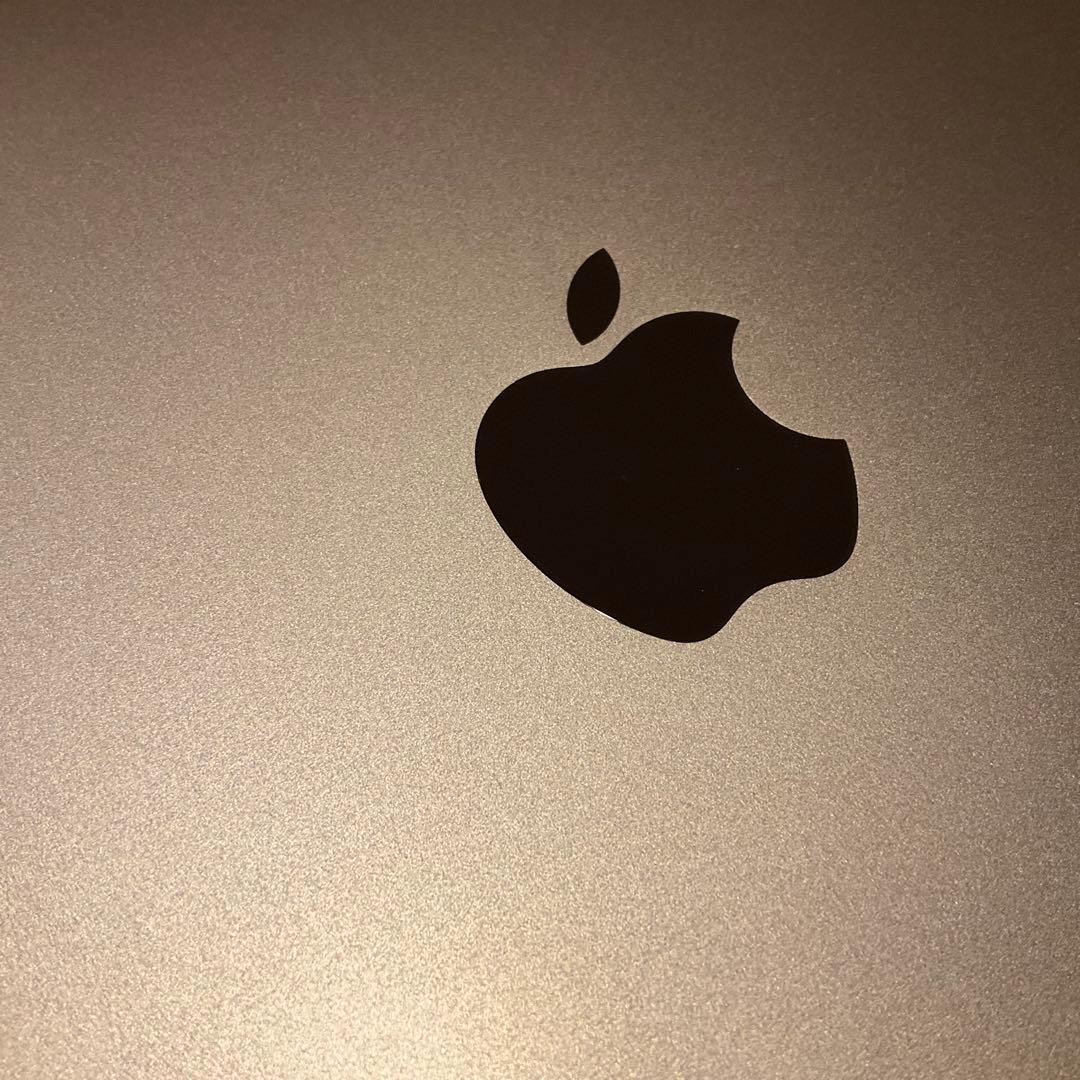 【美品】Apple MacBook Air M1/8GB/256GB ゴールド