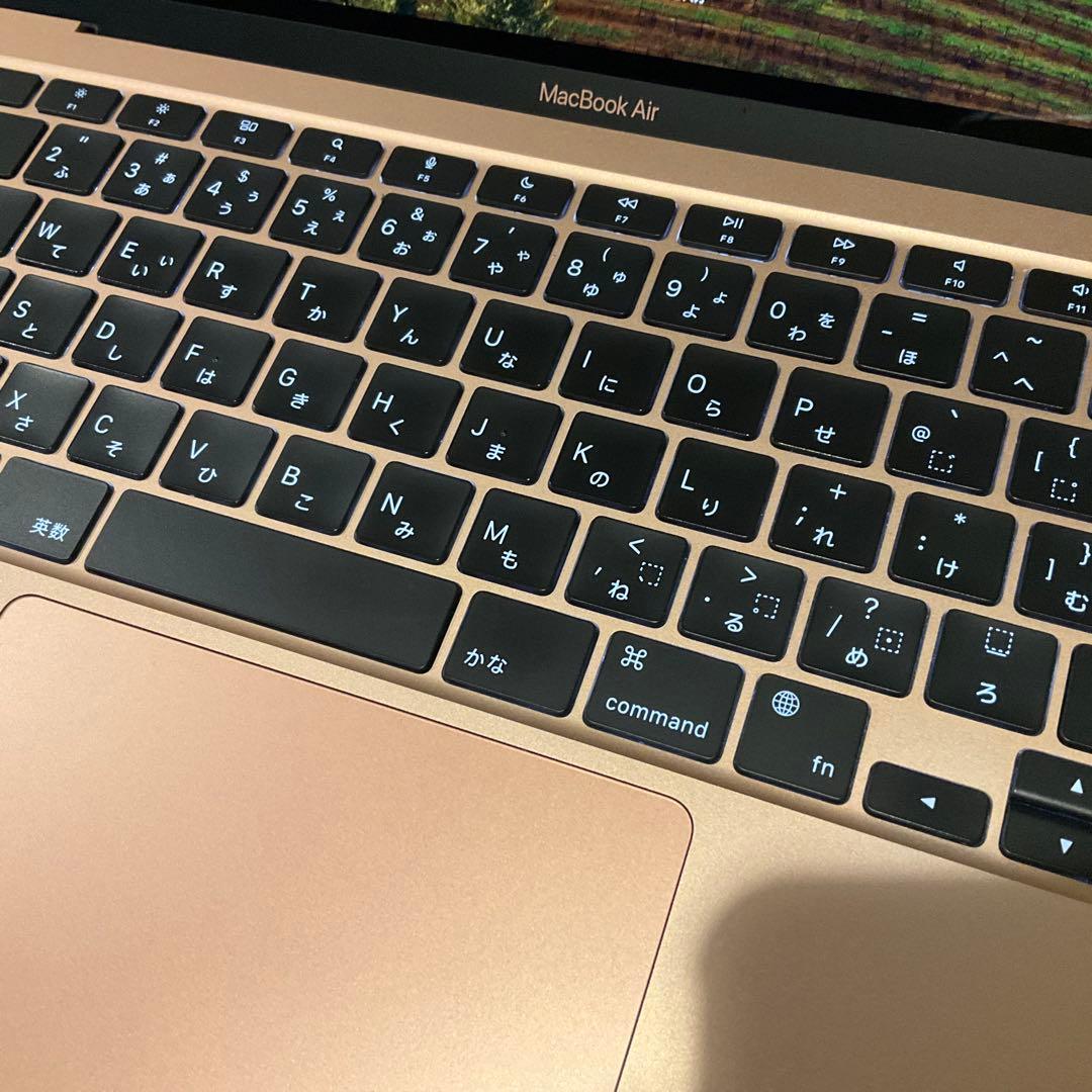 【美品】Apple MacBook Air M1/8GB/256GB ゴールド