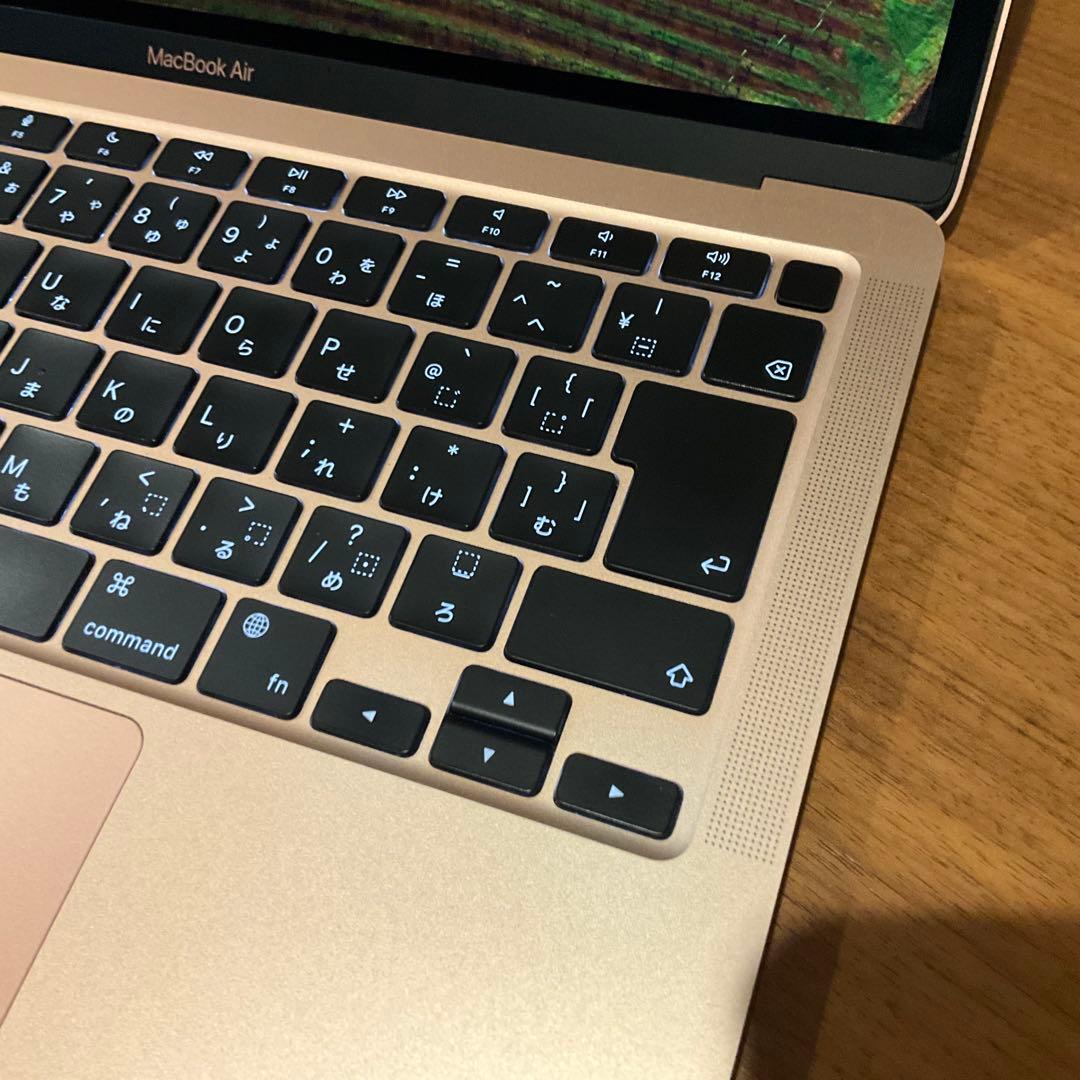 【美品】Apple MacBook Air M1/8GB/256GB ゴールド
