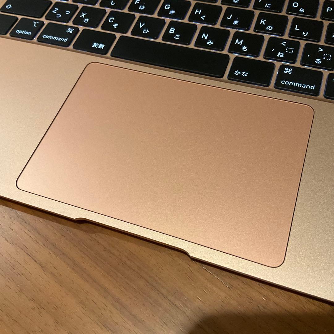 【美品】Apple MacBook Air M1/8GB/256GB ゴールド