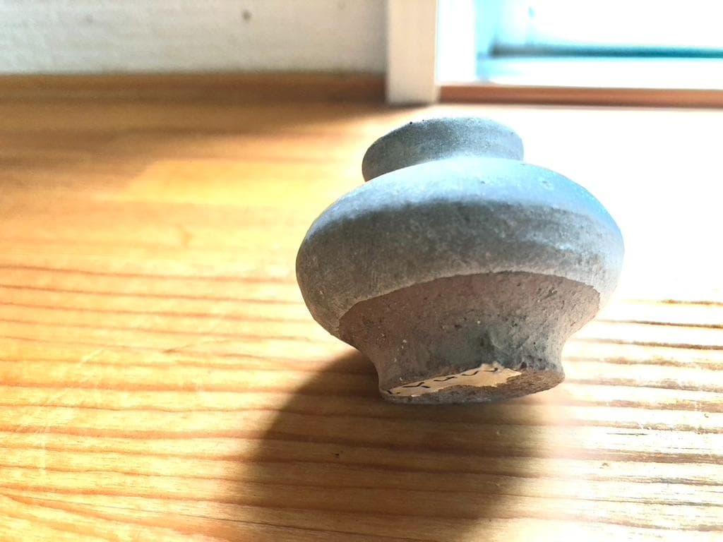 【タイ・骨董】宋胡録（スンコロク）白灰釉 小壺（中世：14–16世紀）
