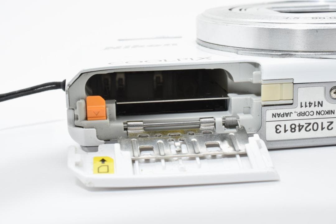 Nikon COOLPIX S7000 ホワイト デジタルカメラ コンデジ