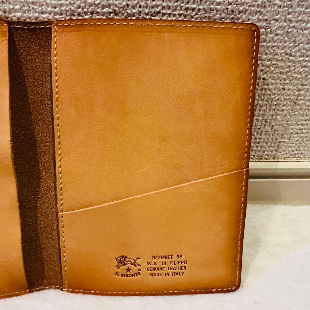【美品】IL BISONTE イルビゾンテ パスポートケース カード入れ付き
