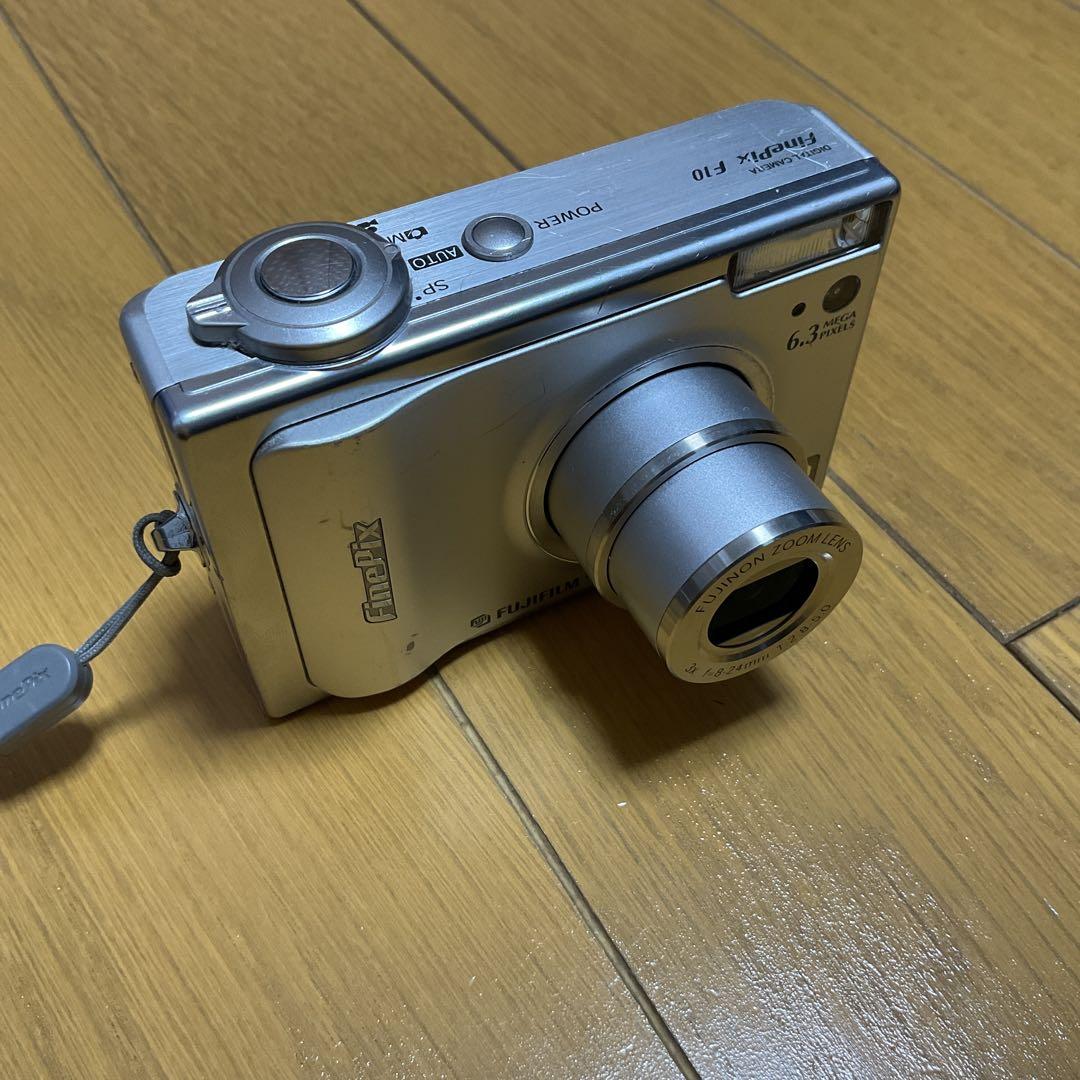 FUJIFILM富士フイルム　デジタルカメラ　FinePix F10(シルバー)
