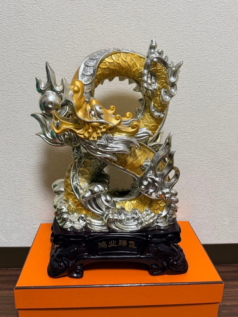 ドラゴン彫刻 金銀 置物