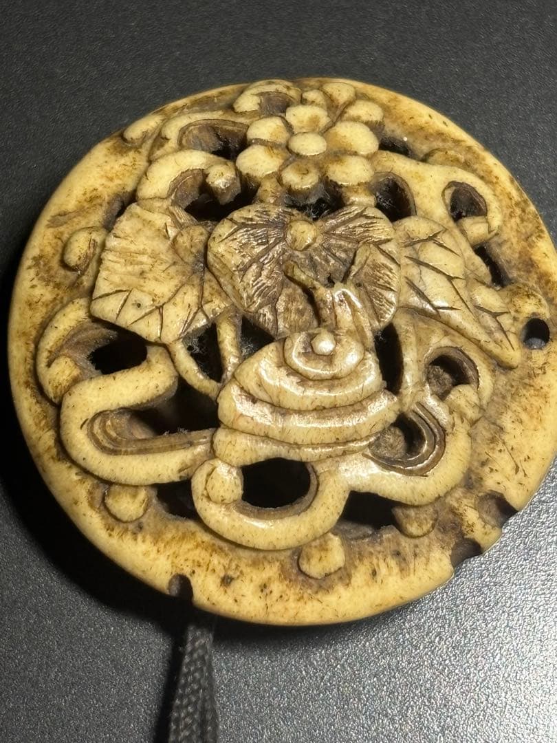 龍 獅子 印籠 蒔絵 根付は紫陽花とカタツムリ アンティーク 骨董品