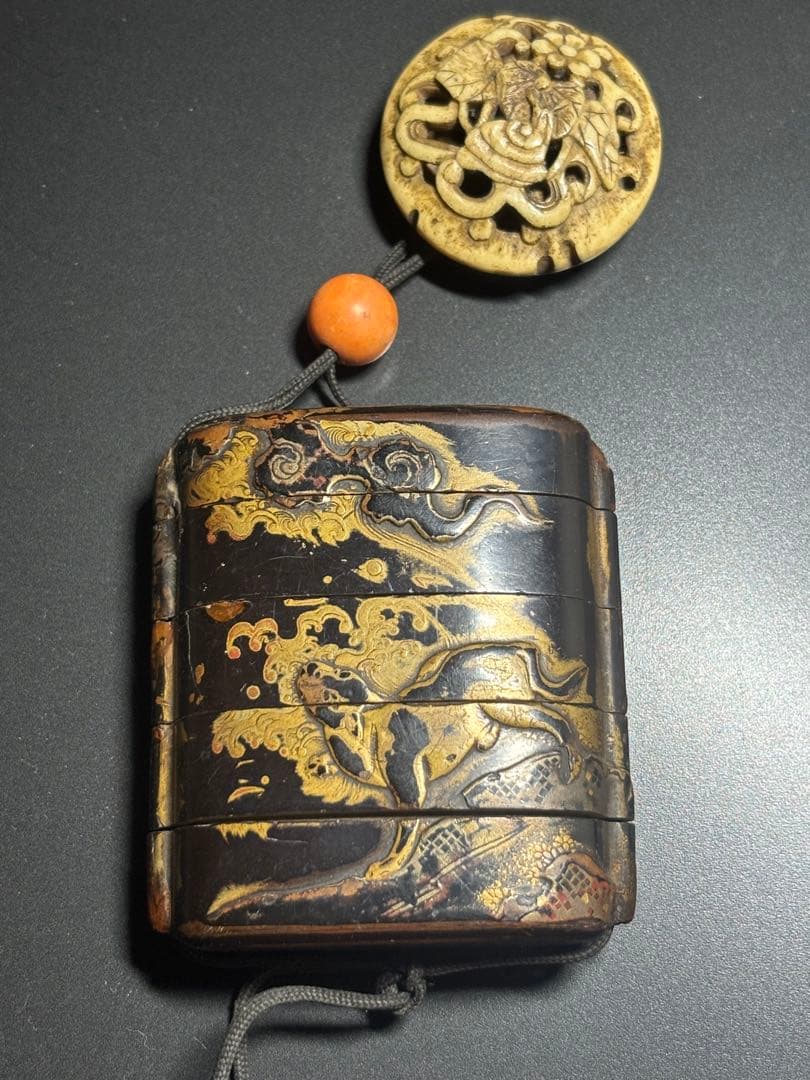 龍 獅子 印籠 蒔絵 根付は紫陽花とカタツムリ アンティーク 骨董品