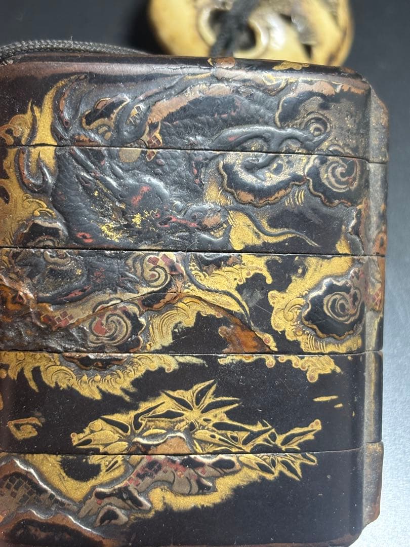 龍 獅子 印籠 蒔絵 根付は紫陽花とカタツムリ アンティーク 骨董品