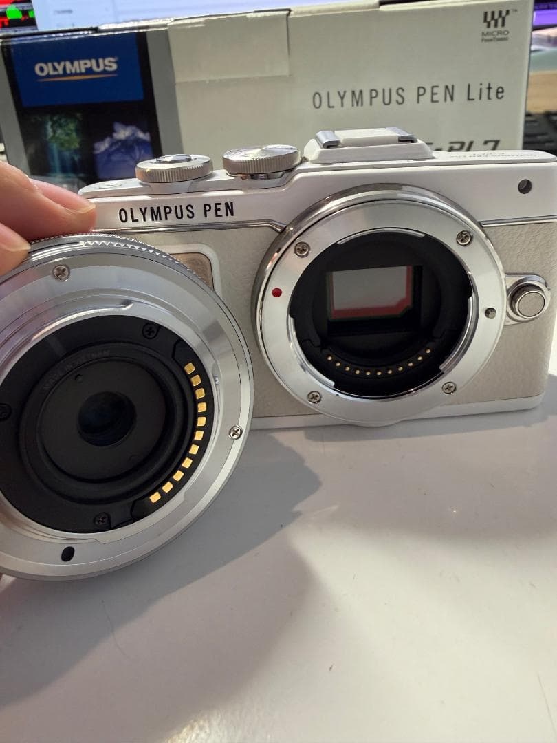 すぐ使用　OLYMPUS PEN Lite E-PL7 m.zuiko　デジカメ
