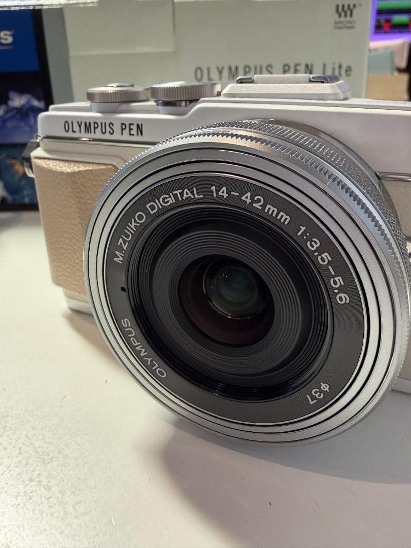 すぐ使用　OLYMPUS PEN Lite E-PL7 m.zuiko　デジカメ
