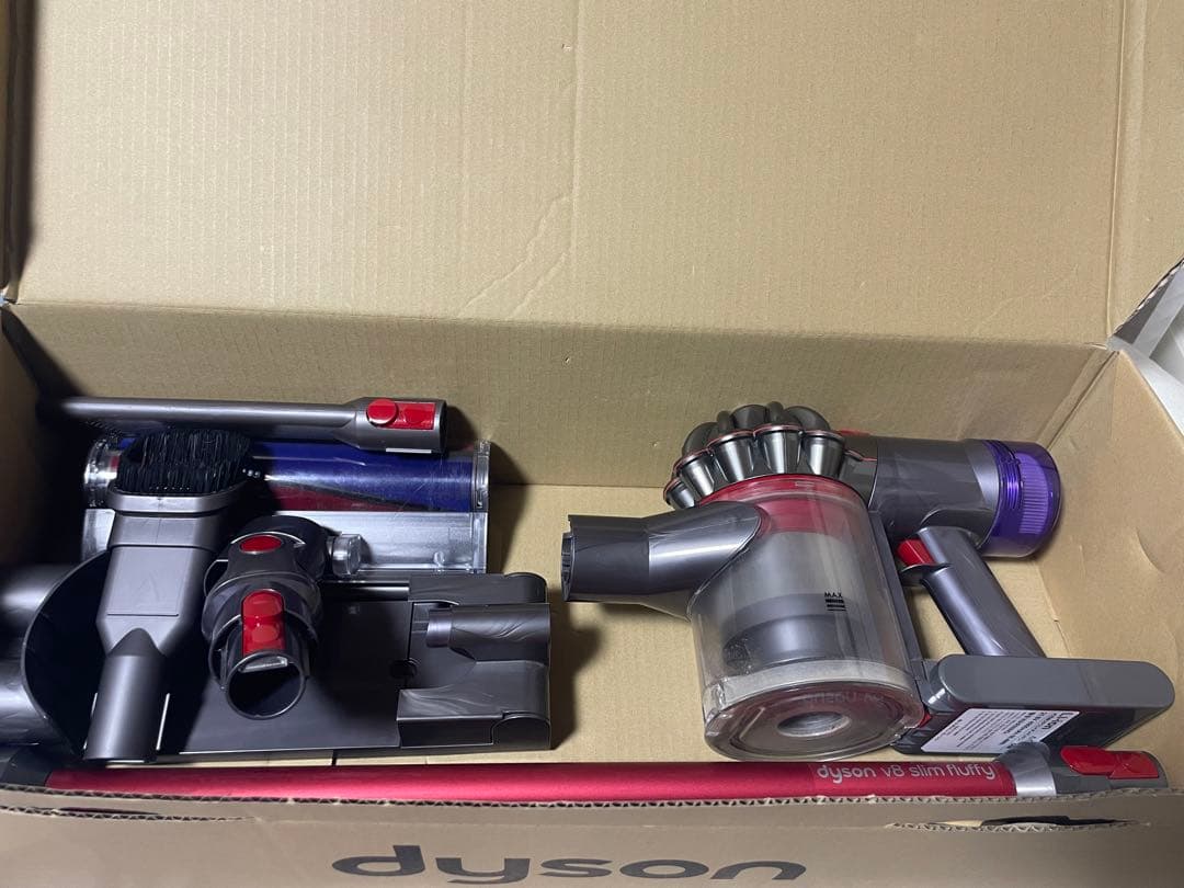 Dyson V8 Slim Fluffy コードレスクリーナー 【ジャンク】