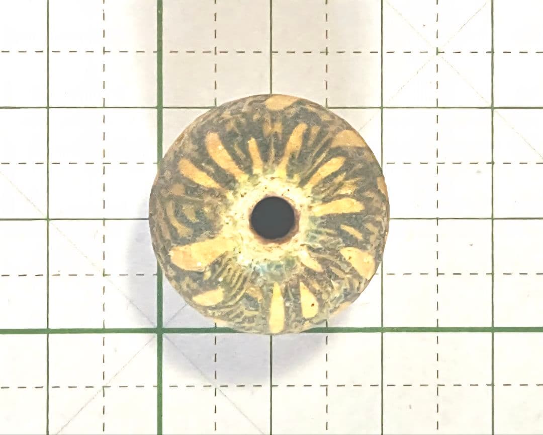 アンティーク ジャワ玉　野菜模様