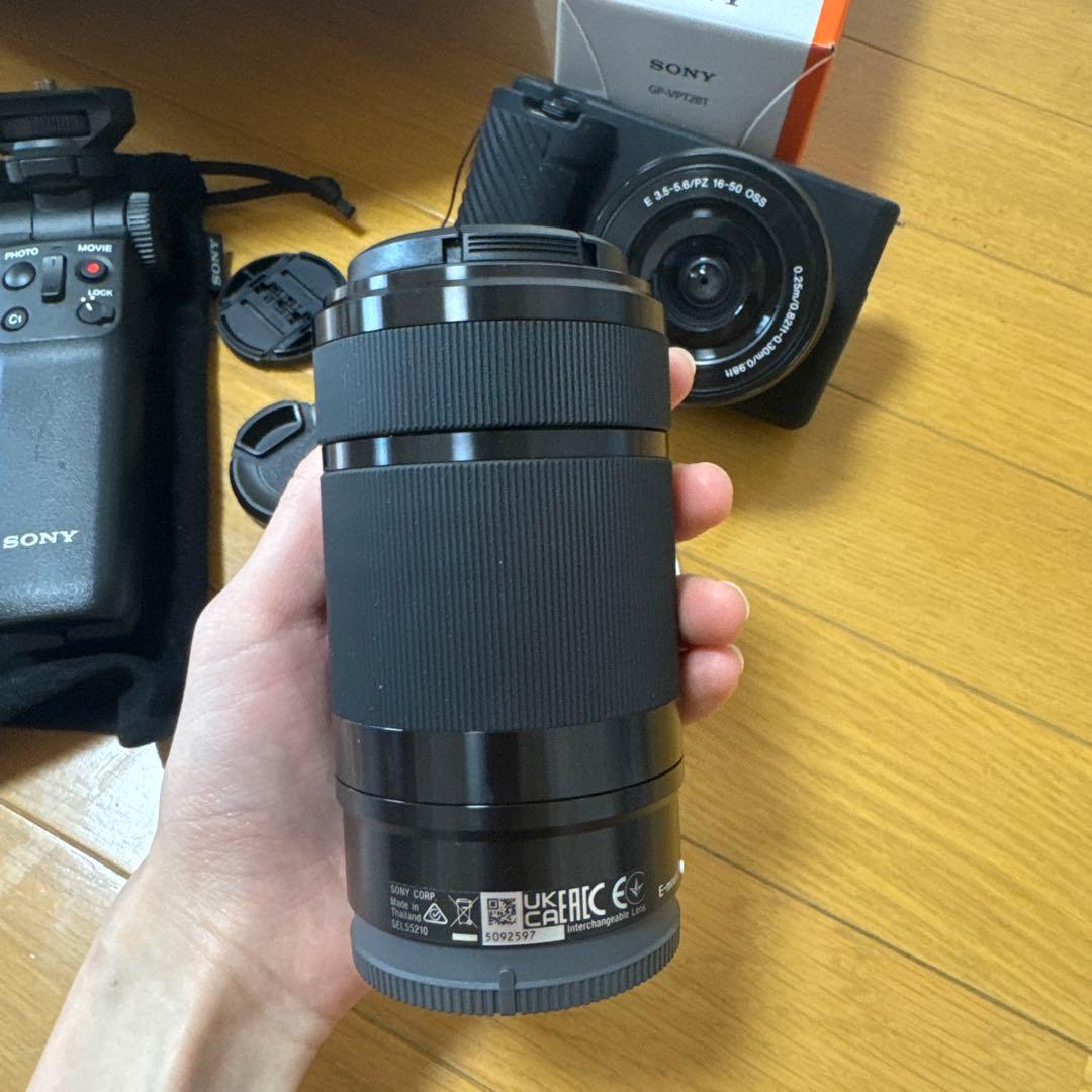 【美品】Sony ZV-E10 レンズ2本セット（標準ズーム＋[単焦点/望遠]）