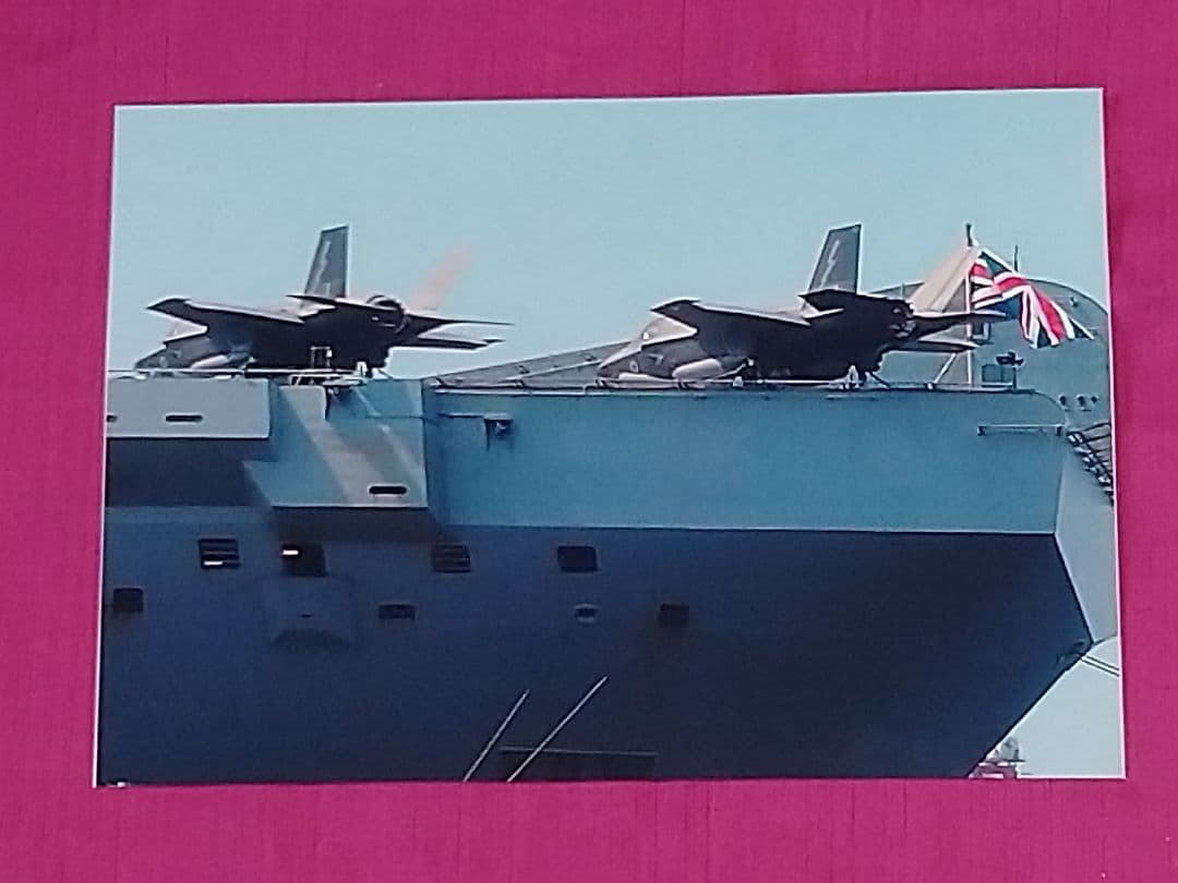 イギリス海軍プリンス・オブ・ウェールズ乗組員直筆サイン&生写真