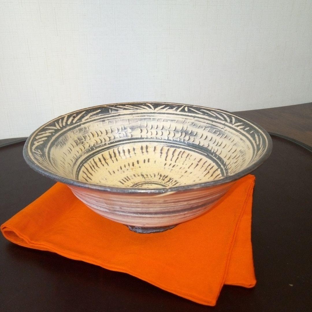 陶芸作家《吉田　明》作　彫三島抹茶　茶碗