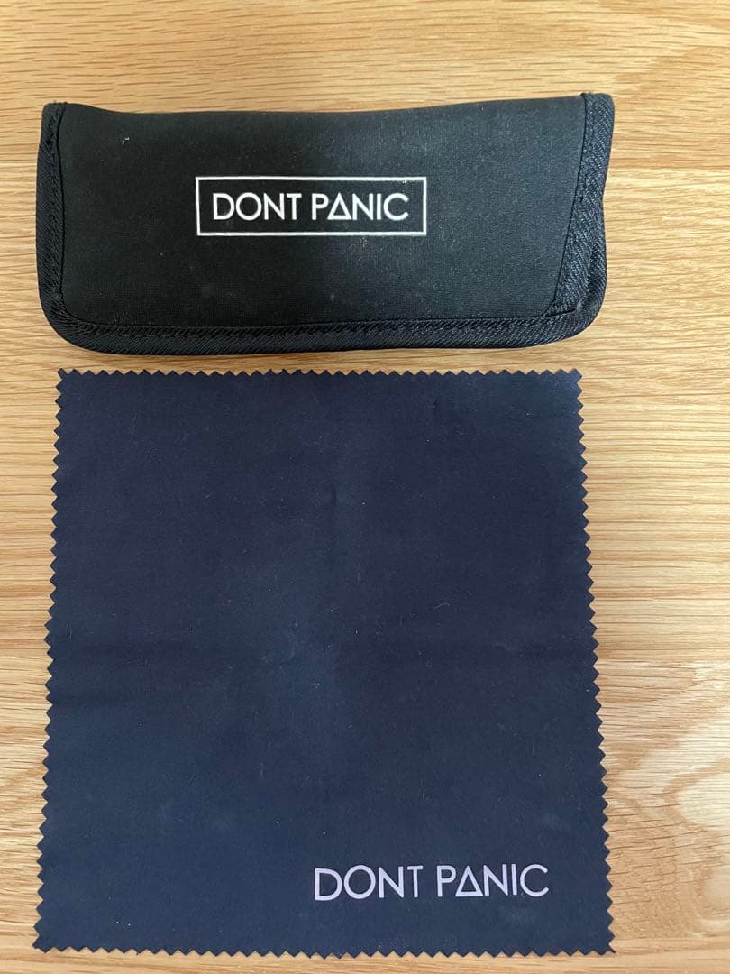 DON'T PANIC 老眼鏡 ブラック