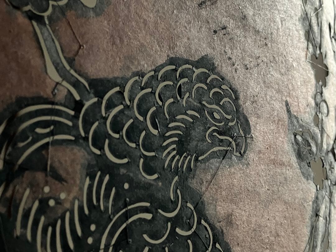 【古い切り絵 梅に鷹 約40㎝ 明治後期〜大正頃】縁起物骨董デザイン古美術古道具