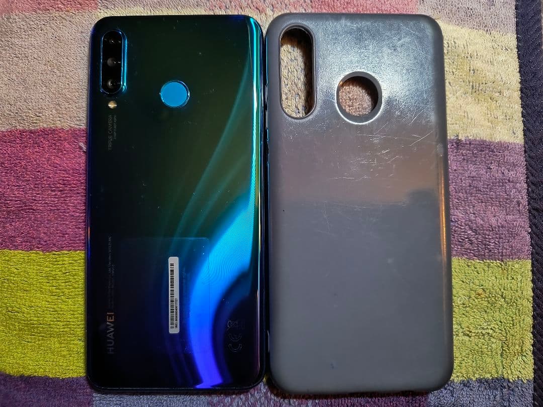 au美品HUAWEI P30litePREMIUM4GB128GB顔認証指紋認証