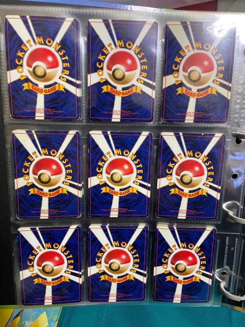 【超貴重】ポケモンカード旧裏キラカードまとめ売り②豪華ピカチュウのバインダー付き