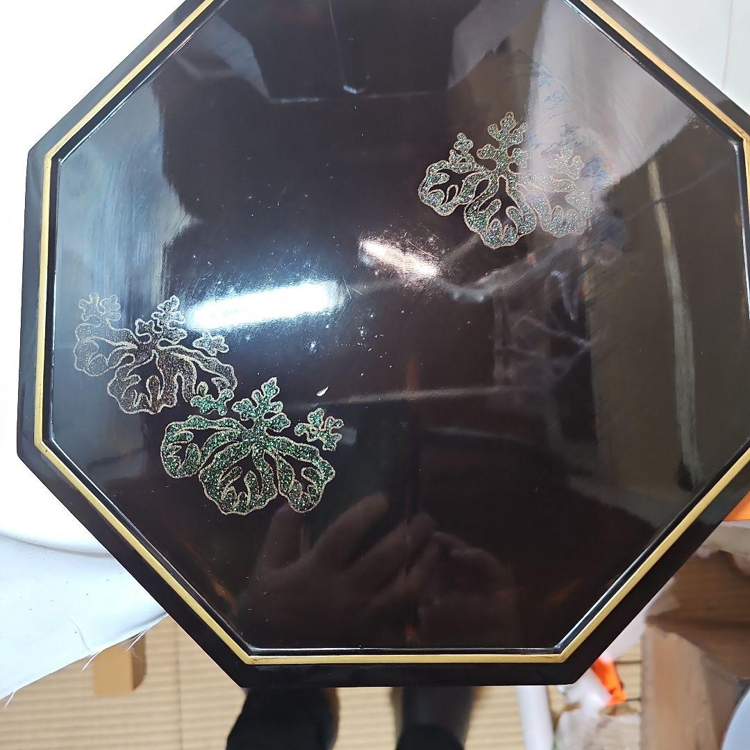 螺鈿八角形亀足重 彫刻