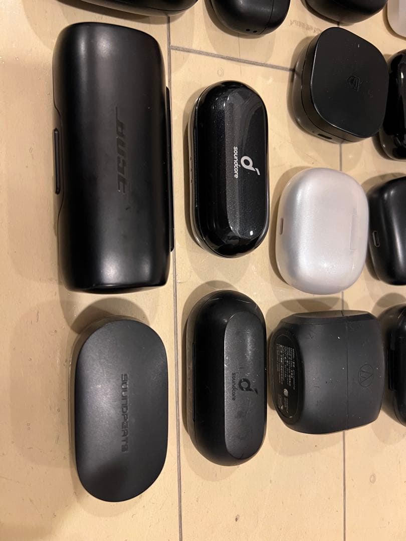 USED★ワイヤレスイヤホン 35個セット BOSE等色々作動未確認 激安送料込