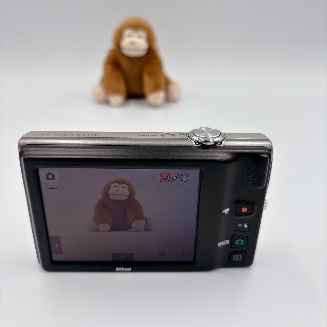 Nikon COOLPIX S6100 シルバー　コンデジ　デジタルカメラ