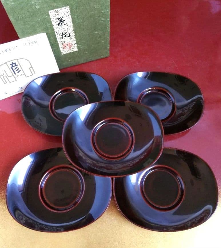 たち吉染牡丹蓋付湯呑み／象彦天然木うるし塗小判茶托／井桁茶托／レードル18-12