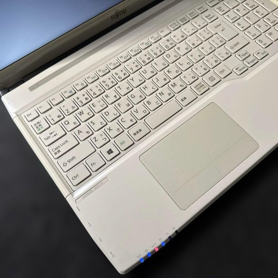 Fujitsu FMV LIFEBOOK AH42 ノートPC office有り