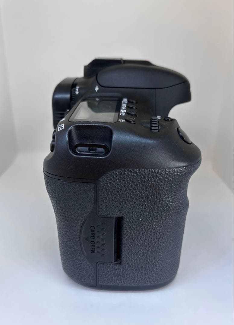 ☆Canon EOS 7D MarkII ボディ☆ 完動品 キヤノン ムック本付