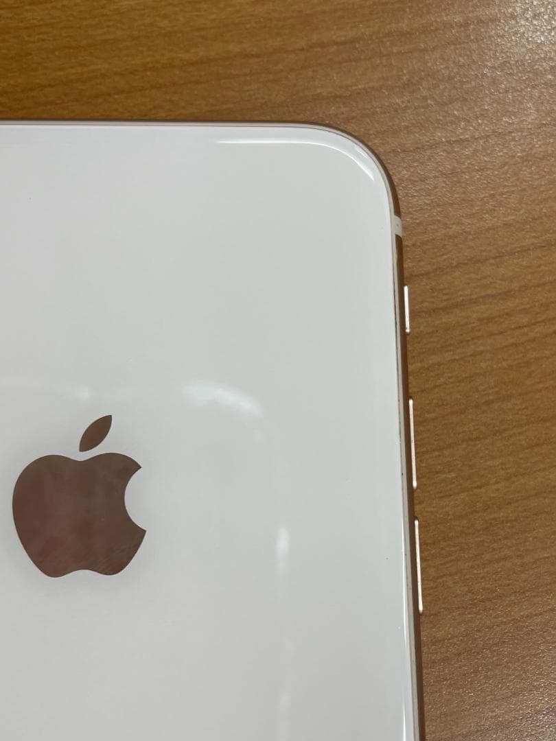 Z*k様 動作確認済み iPhone 8 64GB ID:E3432